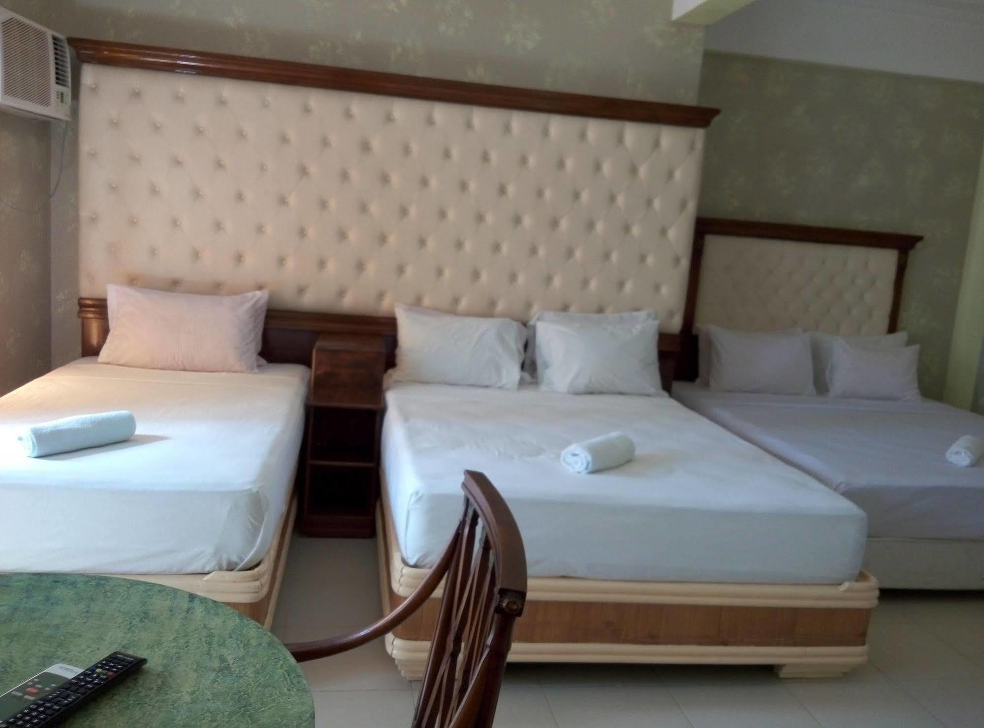 Amigos Beach Resort Balabag  Eksteriør bilde