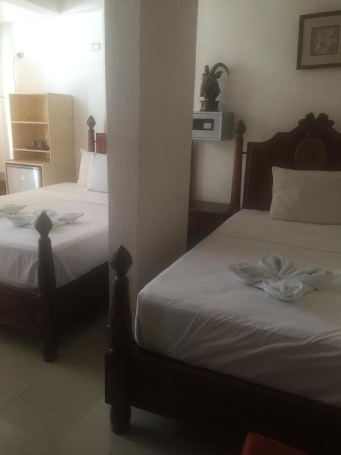 Amigos Beach Resort Balabag  Eksteriør bilde